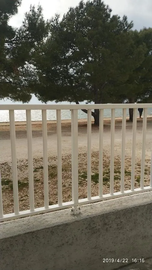 Diklo Beach Apartments Robert & Renata Zadar Guest house