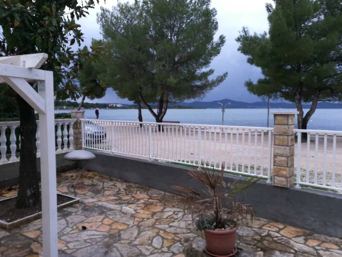 Diklo Beach Apartments Robert & Renata Zadar Guest house