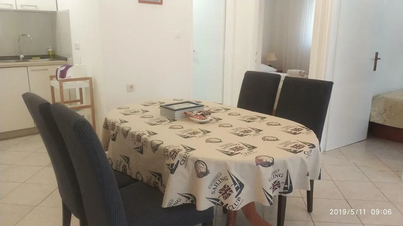 Diklo Beach Apartments Robert & Renata Zadar Guest house
